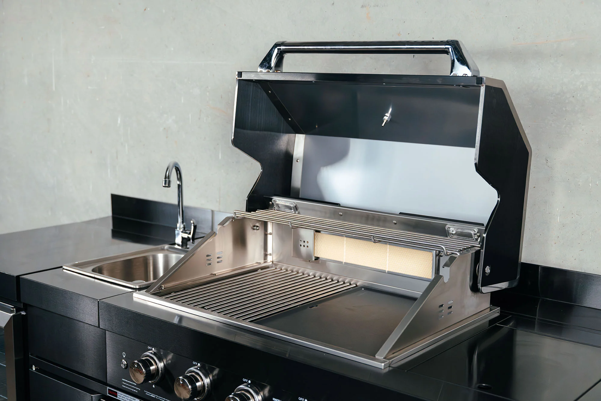 Bull BBQ Black Edition Outdoor Kitchen 6 Burner With Sink & Rotisserie – #304 Stainless Steel - Image 11