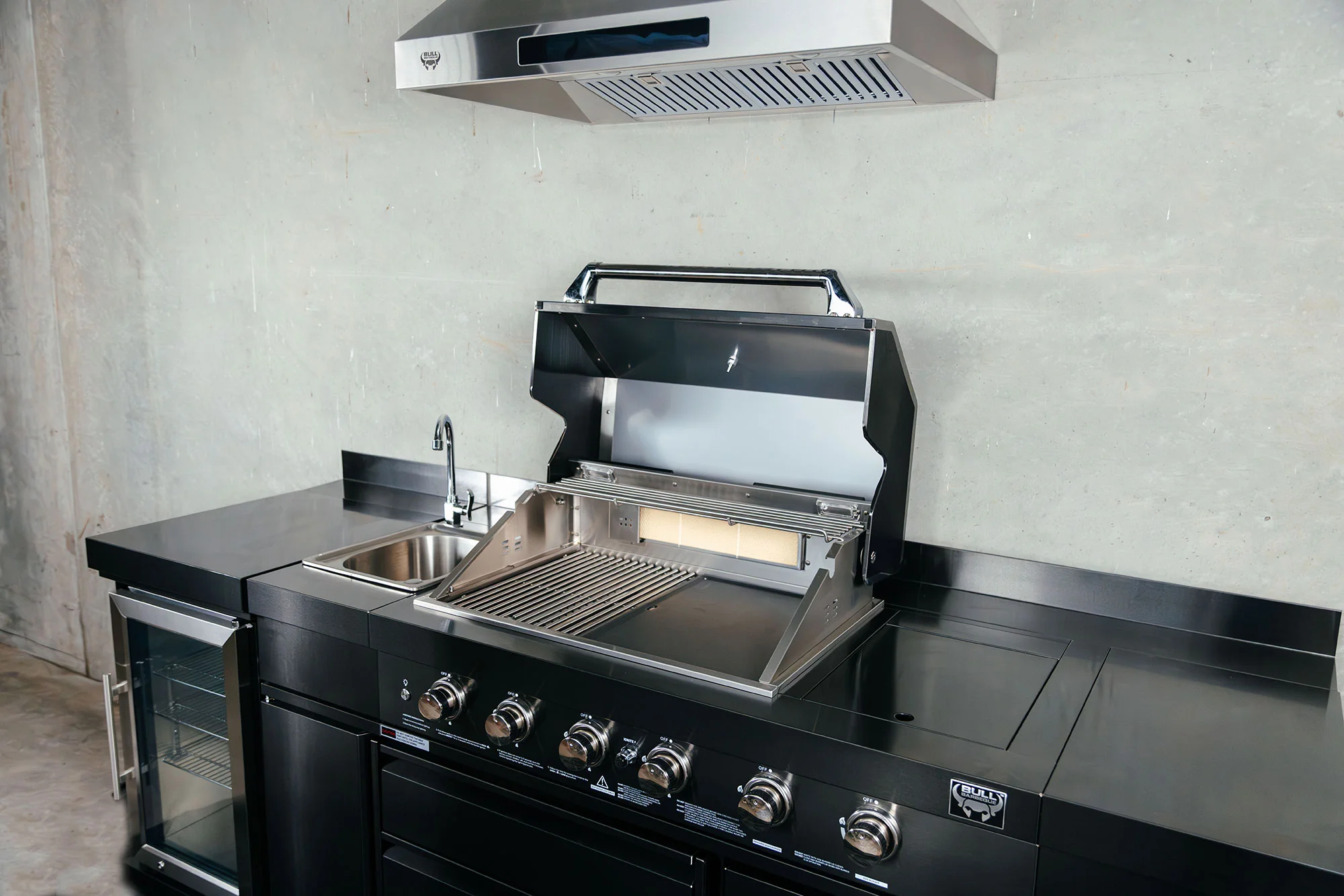 Bull BBQ Black Edition Outdoor Kitchen 6 Burner With Sink & Rotisserie – #304 Stainless Steel - Image 14