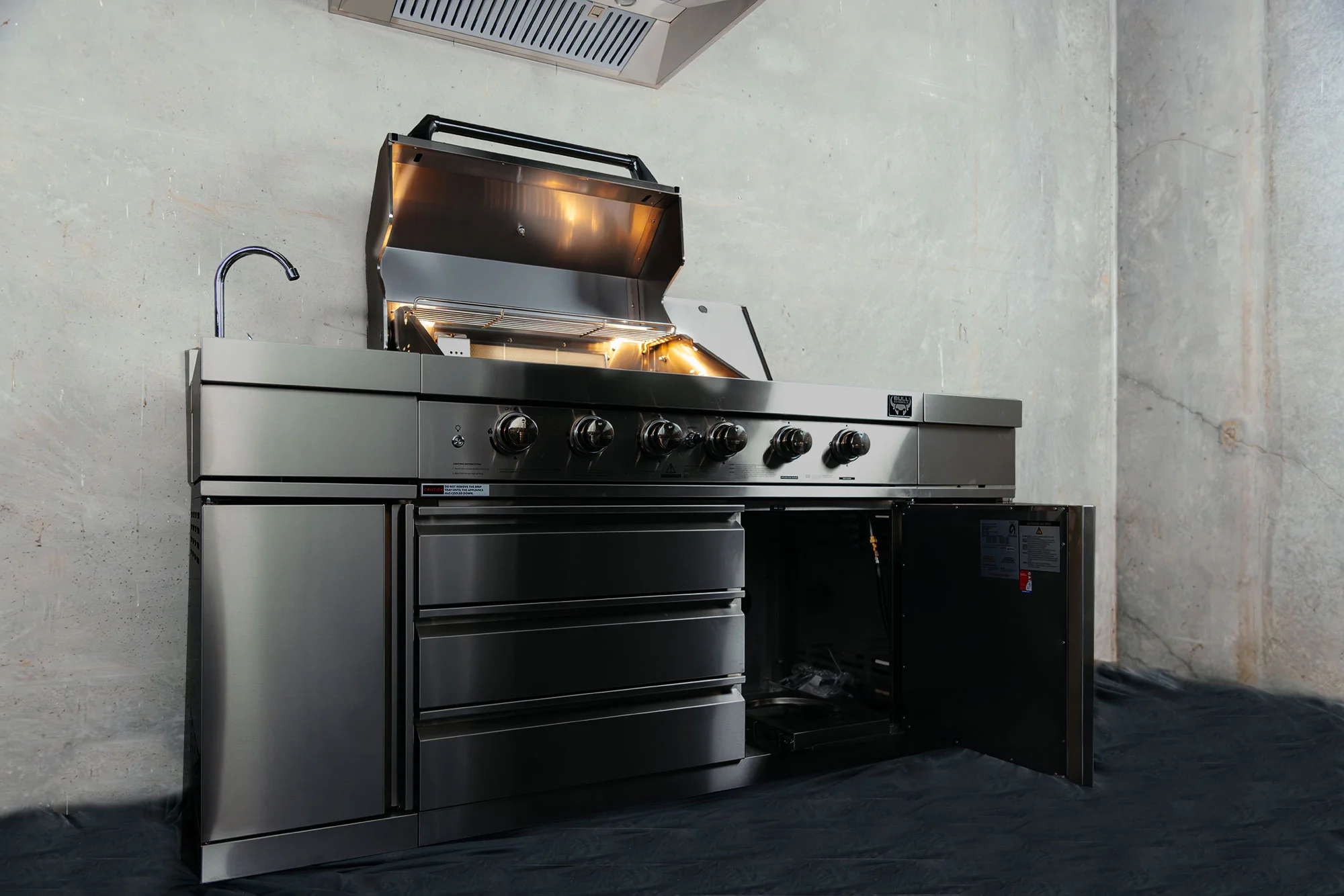 Bull BBQ Black Edition Outdoor Kitchen 6 Burner With Sink & Rotisserie – #304 Stainless Steel - Image 9