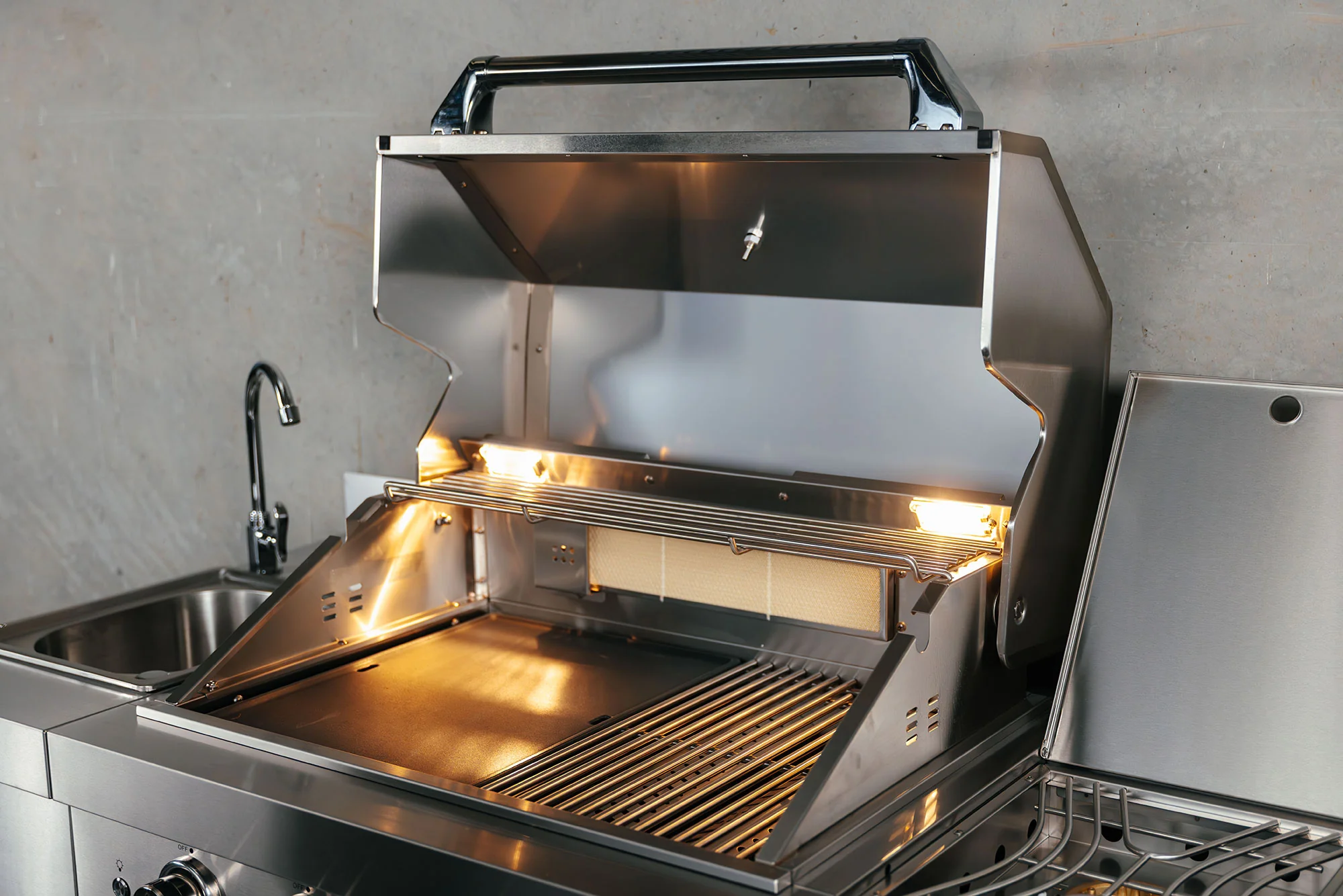 Bull BBQ Premium 6-Burner Outdoor Kitchen with Sink & Rotisserie – #304 Stainless Steel - Image 10