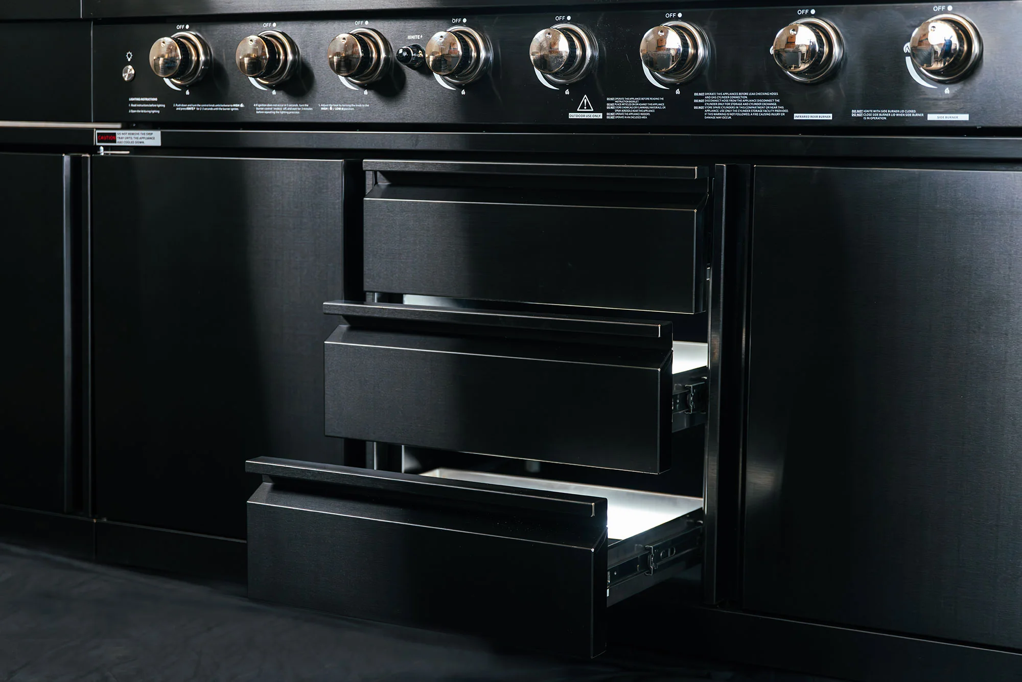 Bull BBQ Black Edition 8-Burner Outdoor Kitchen With Sink & Rotisserie – #304 Premium Stainless Steel - Image 13