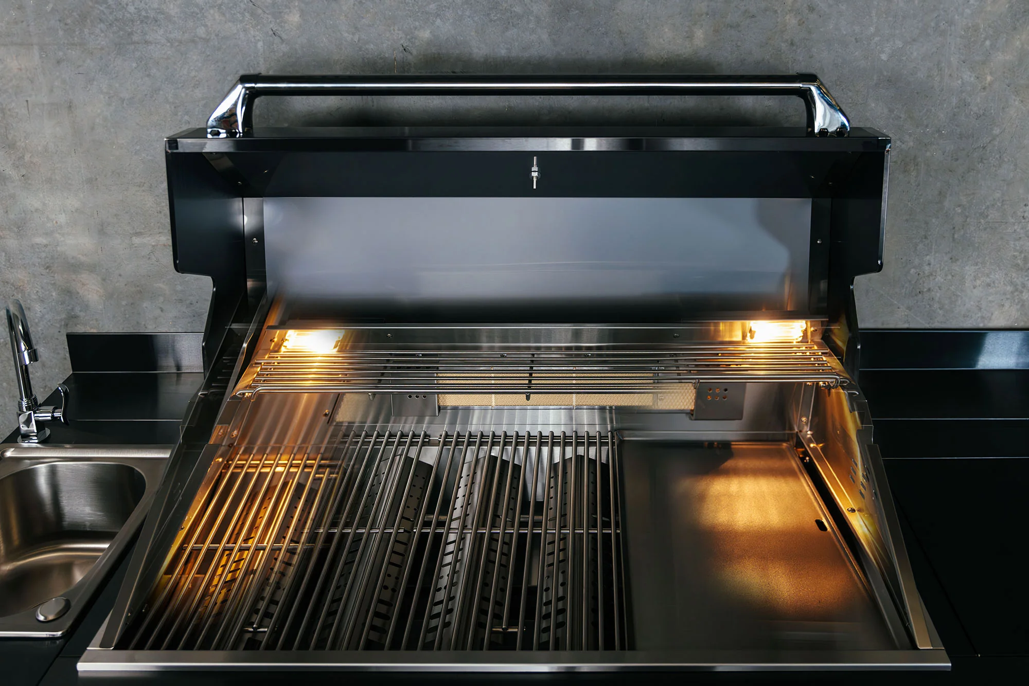 Bull BBQ Black Edition 8-Burner Outdoor Kitchen With Sink & Rotisserie – #304 Premium Stainless Steel - Image 9