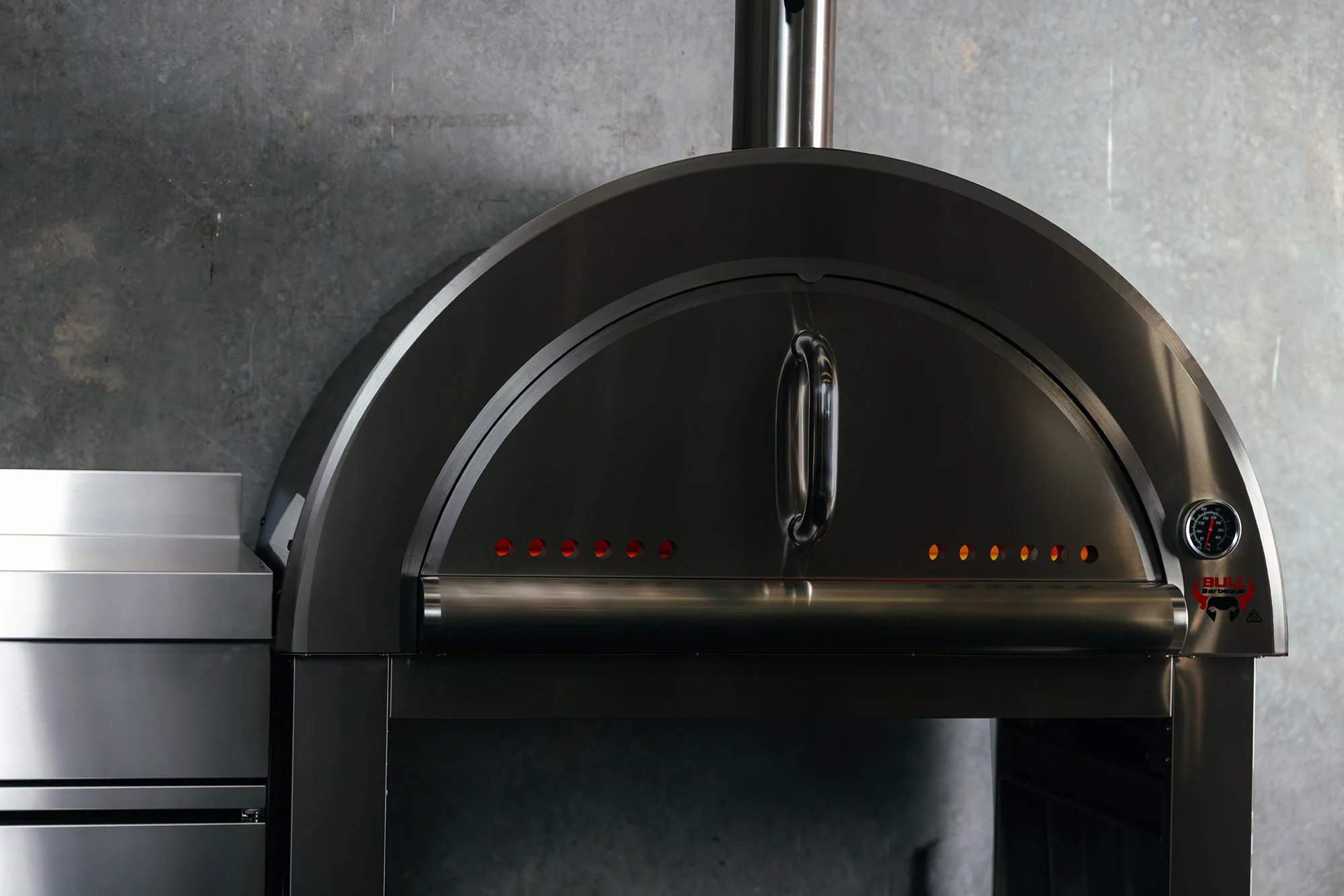 Bullet by Bull Outdoor Wood-Fired Pizza Oven - Black Edition Premium #304 Stainless Steel - Image 5