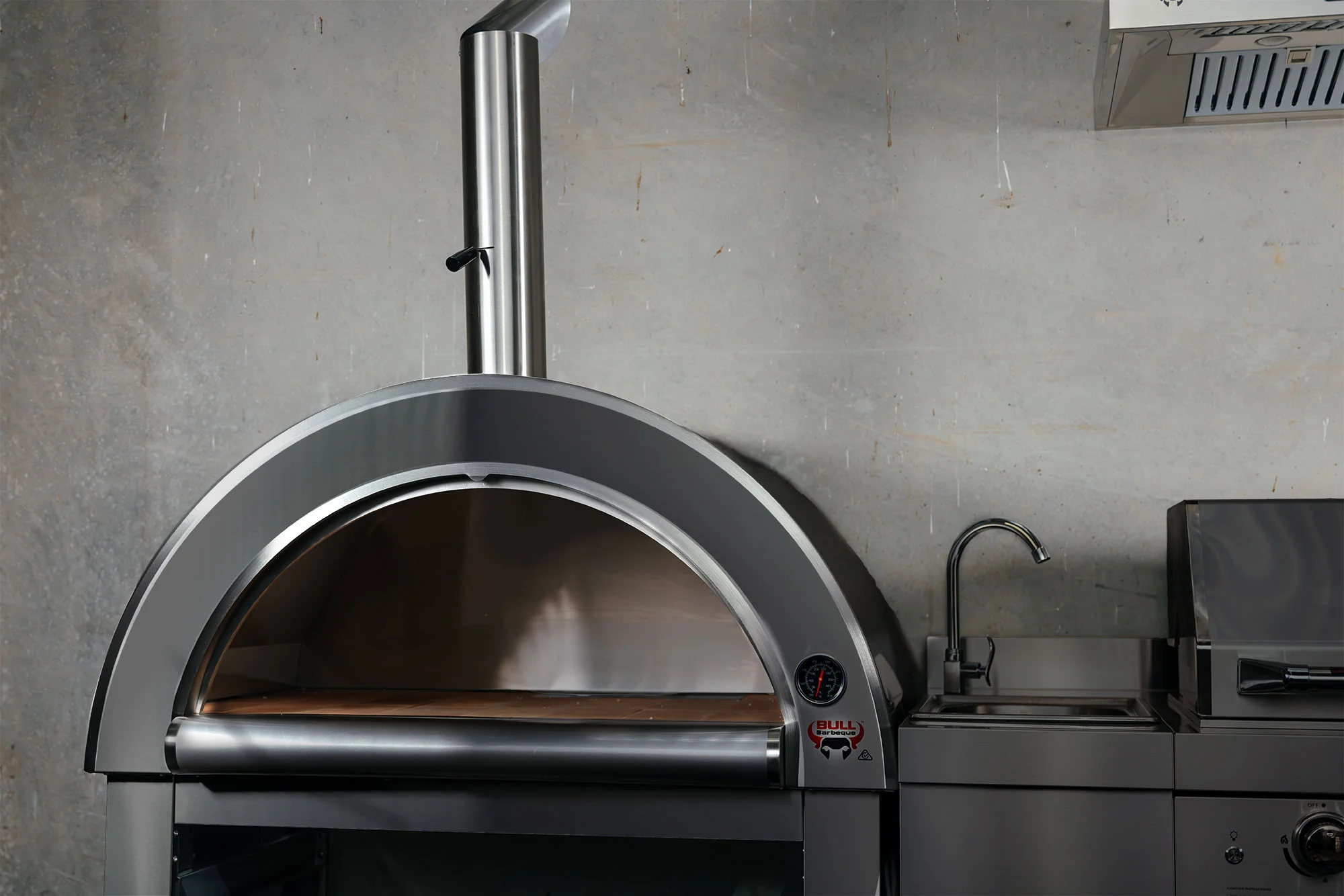 Bullet by Bull Outdoor Wood-Fired Pizza Oven - Black Edition Premium #304 Stainless Steel - Image 7