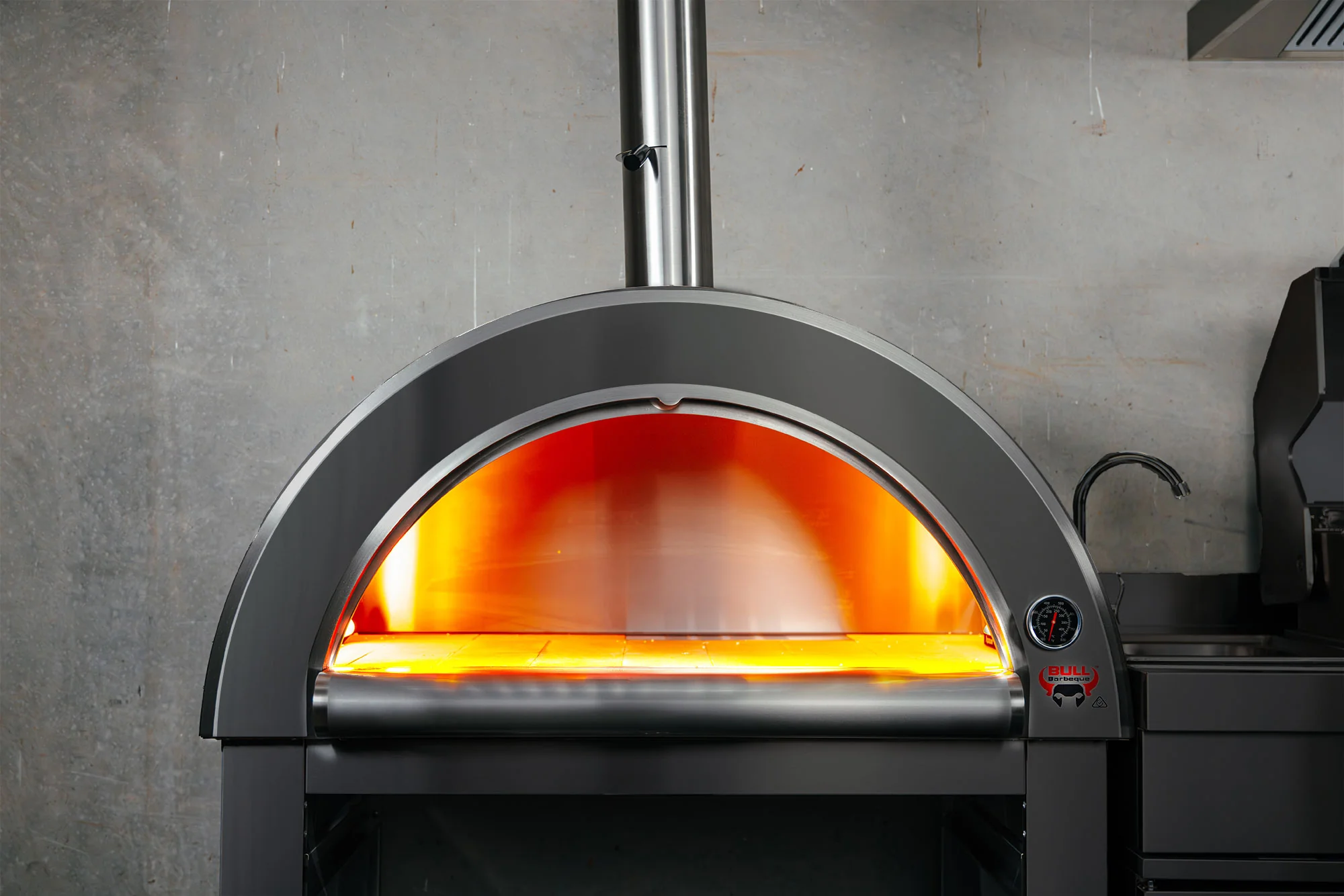 Bullet by Bull Outdoor Wood-Fired Pizza Oven - Black Edition Premium #304 Stainless Steel - Image 9
